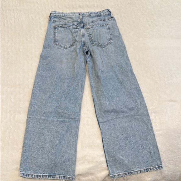 Classic Light Blue Denim Jeans - Picture 5 of 5